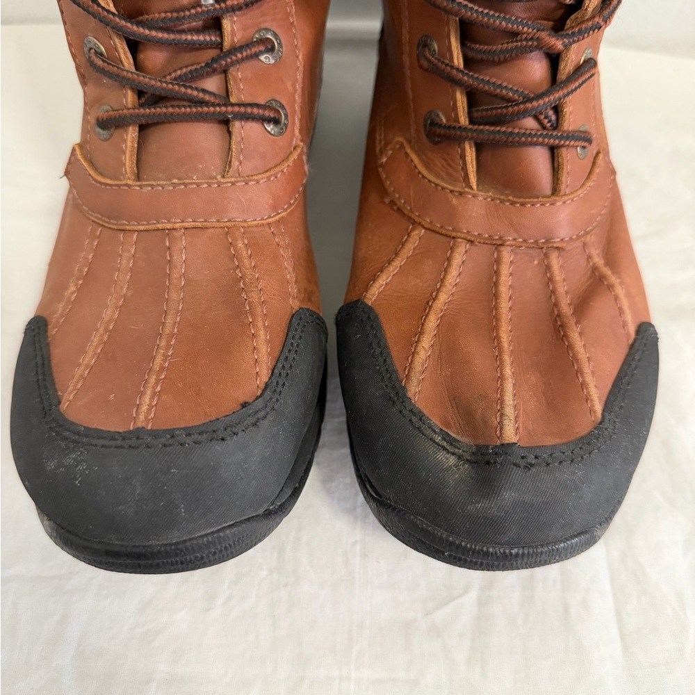 Ugg Butte Vibram waterproof boots lace up brown size 8.5 - Picture 15 of 16